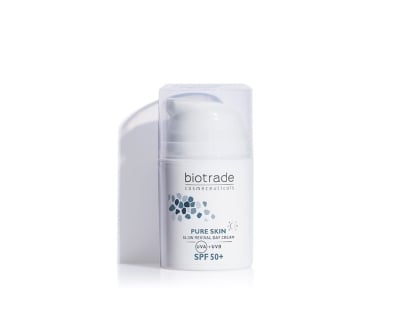 Pure Skin озаряващ дневен крем SPF50+